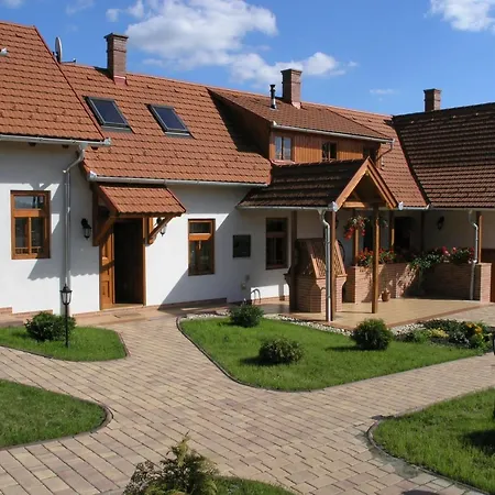 Guest house Faluszeli Vendeghaz - Boncz Porta