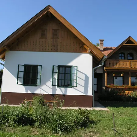 Faluszeli Vendeghaz - Boncz Porta Guest house Nagyrakos