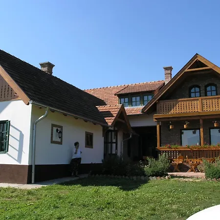 Faluszeli Vendeghaz - Boncz Porta Nagyrakos