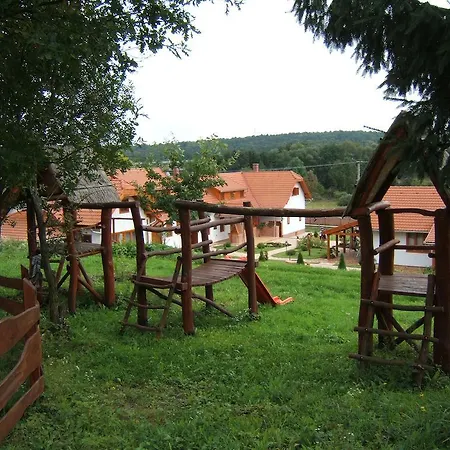 Gasthof Faluszeli Vendeghaz - Boncz Porta 3*
